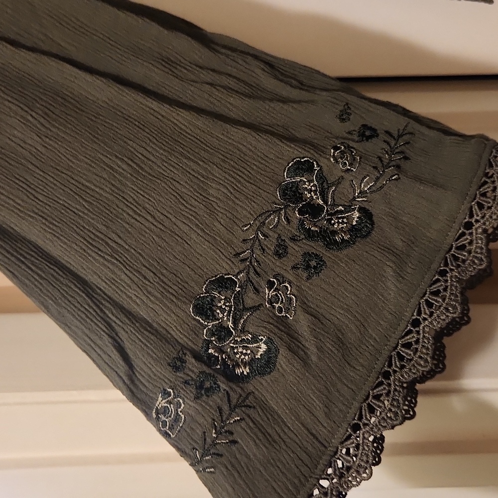 Shirt - Picture 3 of 3